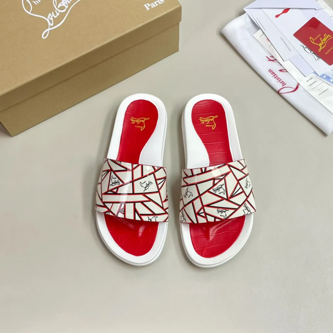 [CL red sole shoes] P: 300💰 size 38-45 Men's classic slippers, made on the official website 1:1, the original factory specializes in original materials ➖ OEM 3D printing pattern production ➖ Ultra-light non-slip outsole. Super fashionable and super comfortable, handsome on the feet, a must-have for men in summer! !
